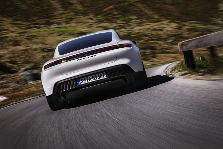  Porsche Taycan Turbo S 2019 года  (WW) (фото 5 из 46)